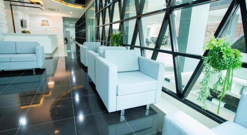 אודון תאני Thanburi Hotel מראה חיצוני תמונה
