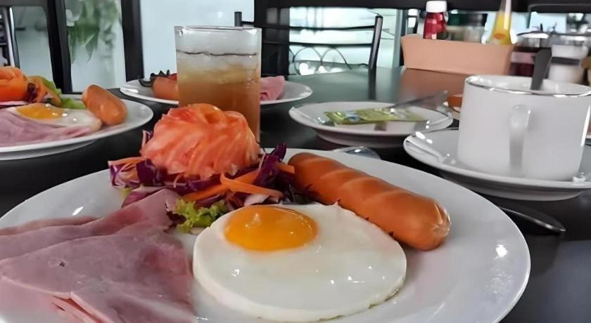 אודון תאני Thanburi Hotel מראה חיצוני תמונה